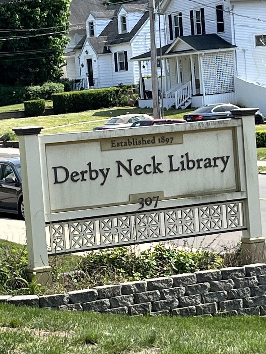 Derby Neck Library photo 5