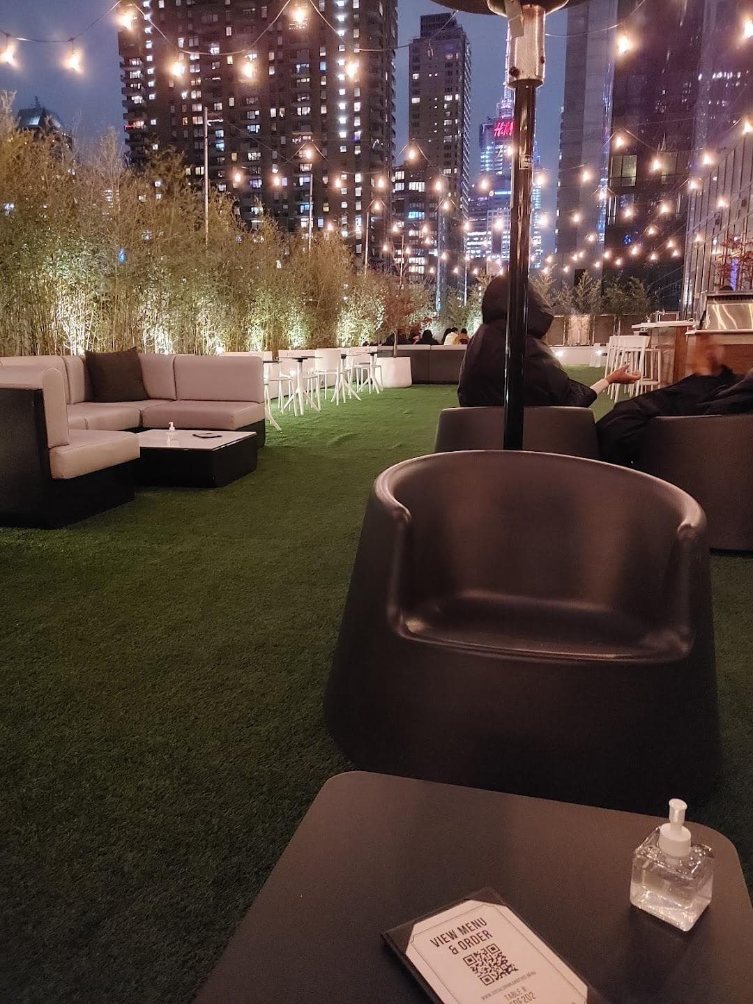 The Green Room 42 photo 2