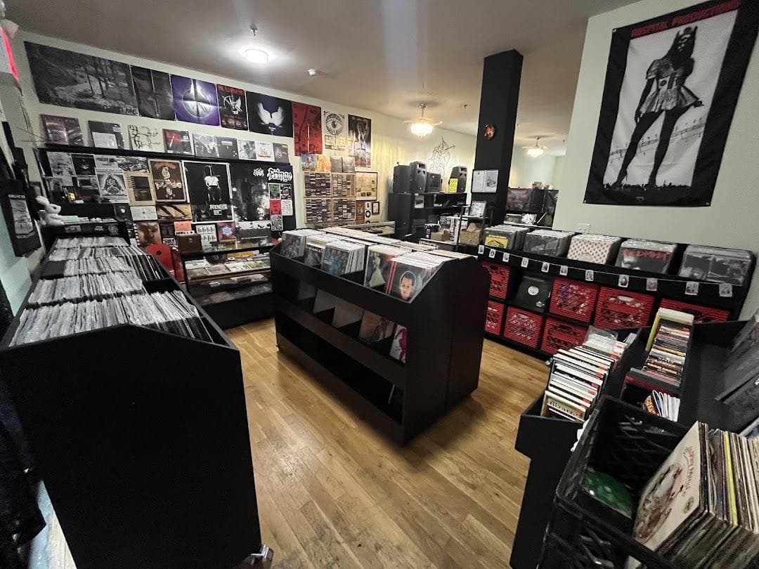 Fringe Records NYC photo 4
