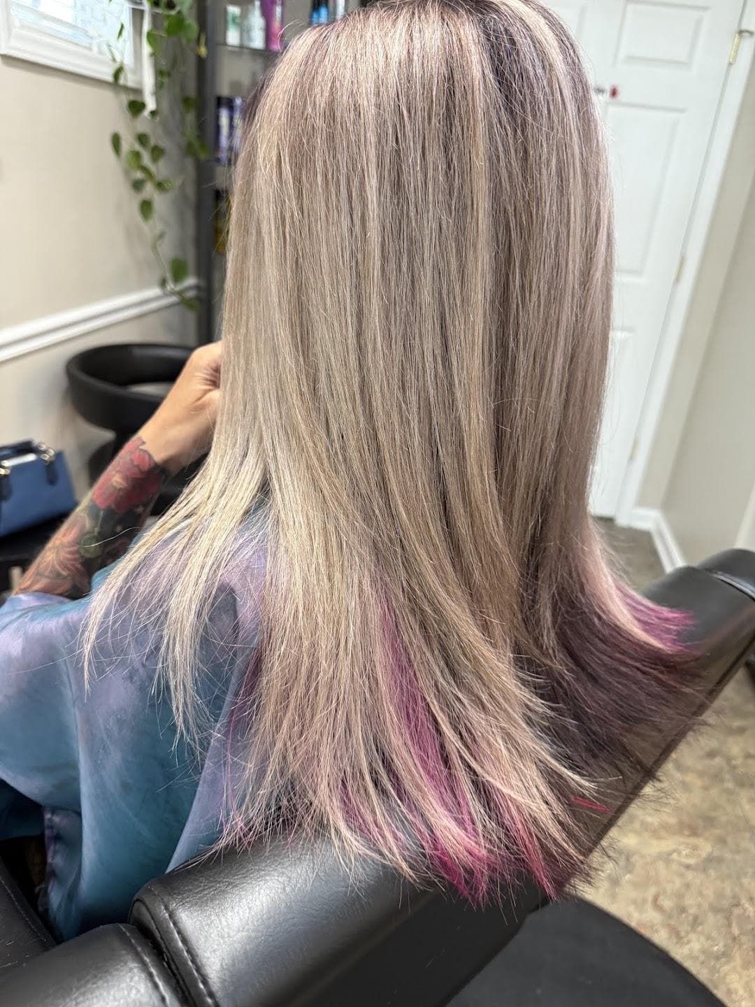 Just A Phase Salon photo 1