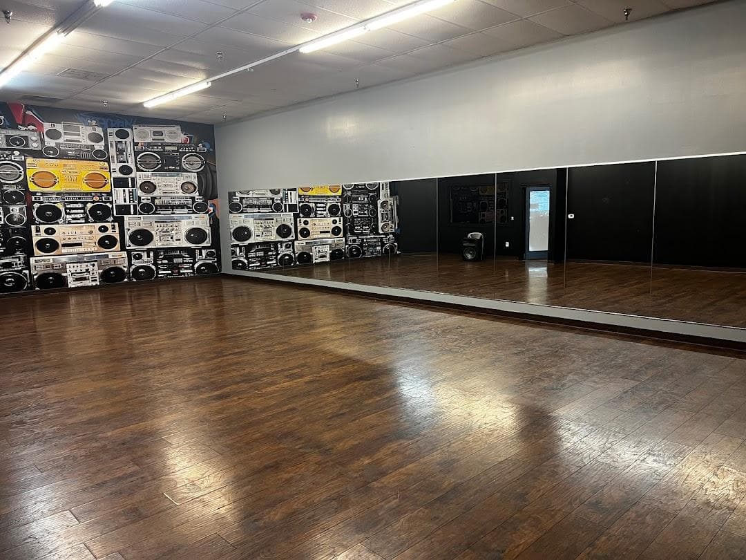 XLNC Dance Studio photo 5