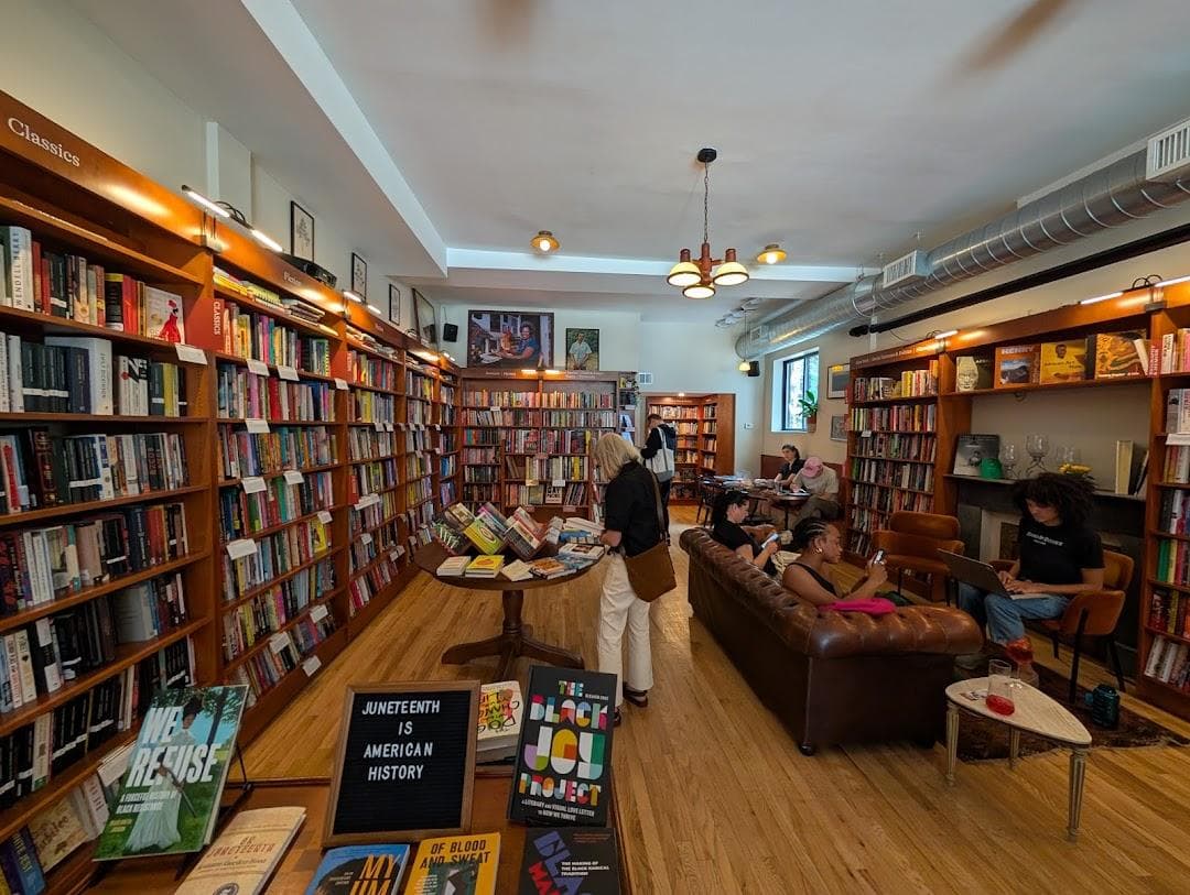 Liz's Book Bar photo 3