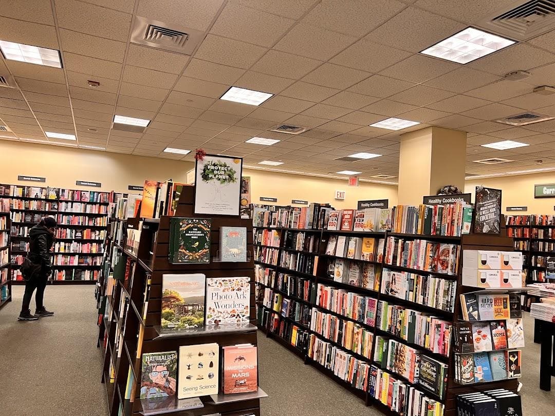 Barnes & Noble photo 5