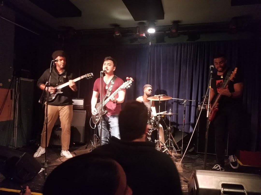 Gold Sounds Bar photo 3