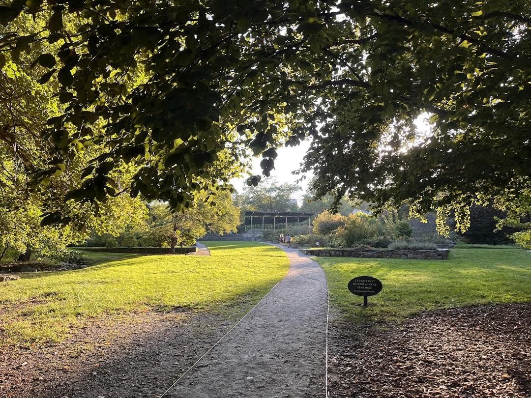 Leventritt Shrub & Vine Garden photo 6