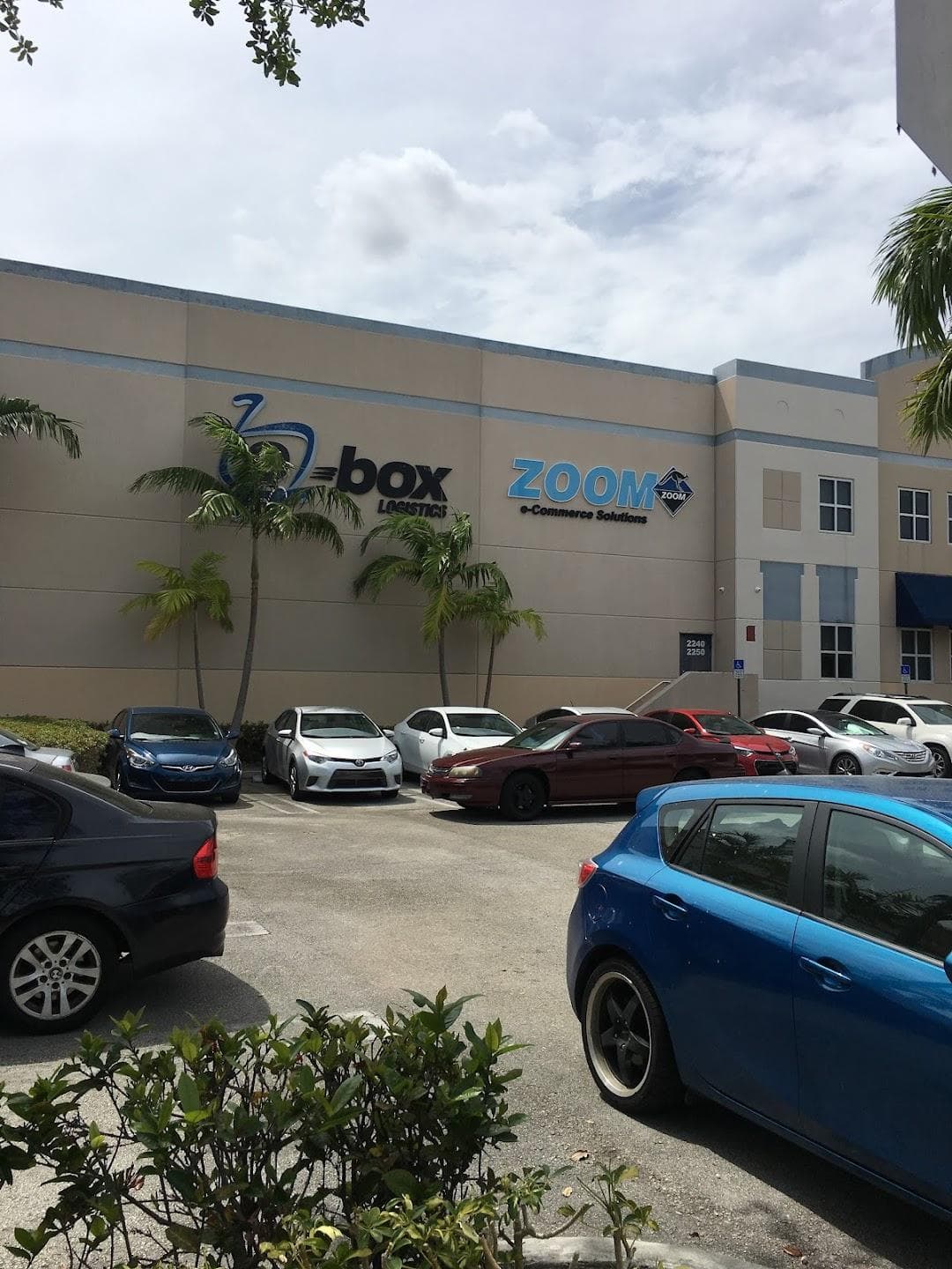 Zoom International Couriers Inc photo 2