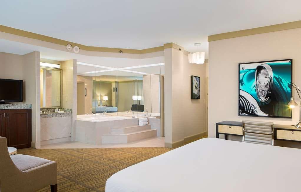 DoubleTree by Hilton Hotel Miami Airport & Convention Center photo 4
