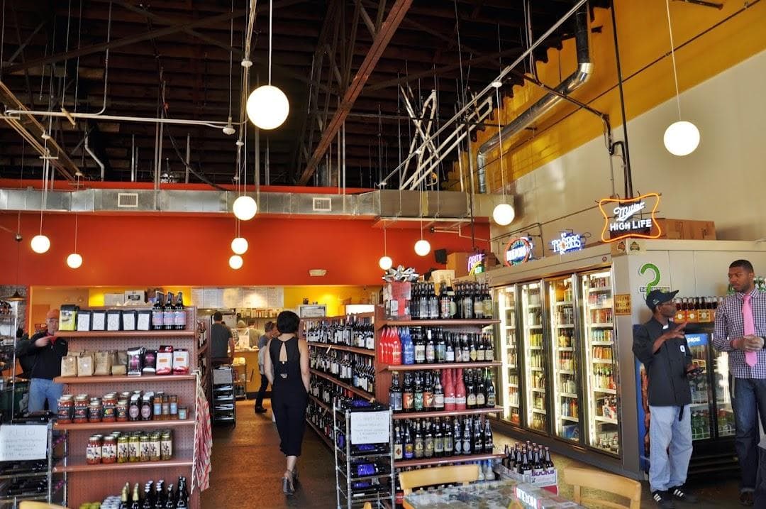 Rhino Market & Deli photo 3