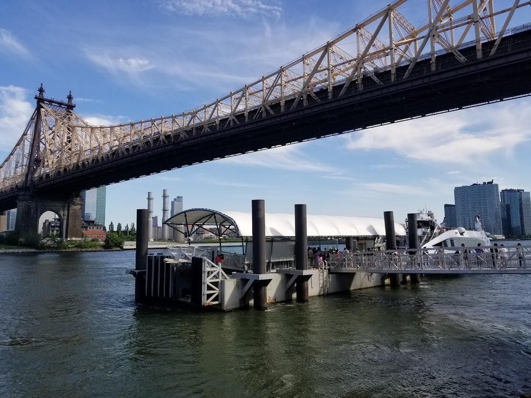 Roosevelt Island Ferry photo 2