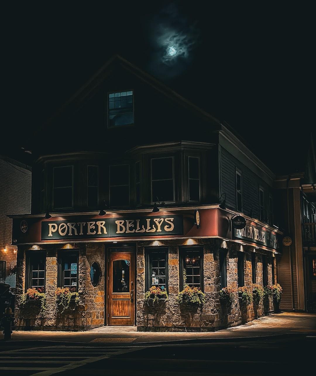 Porter Belly's Pub photo 3