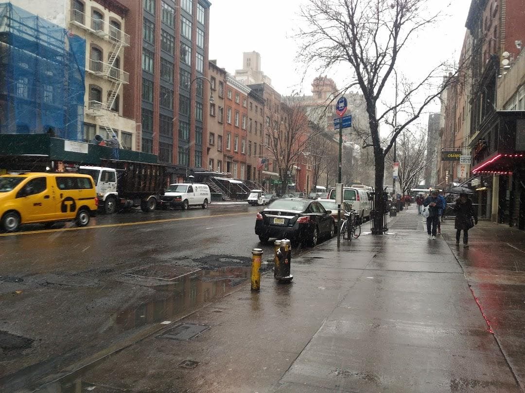 W 14 St/8 Av photo 5