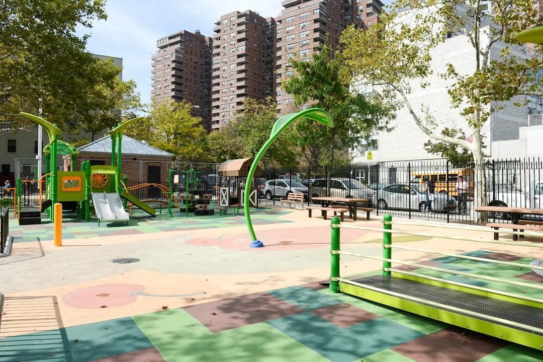 Sol Lain Playground photo 2