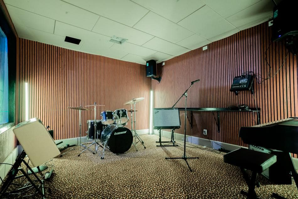 Gonzo's Band Rehearsal and Music Studios photo 5