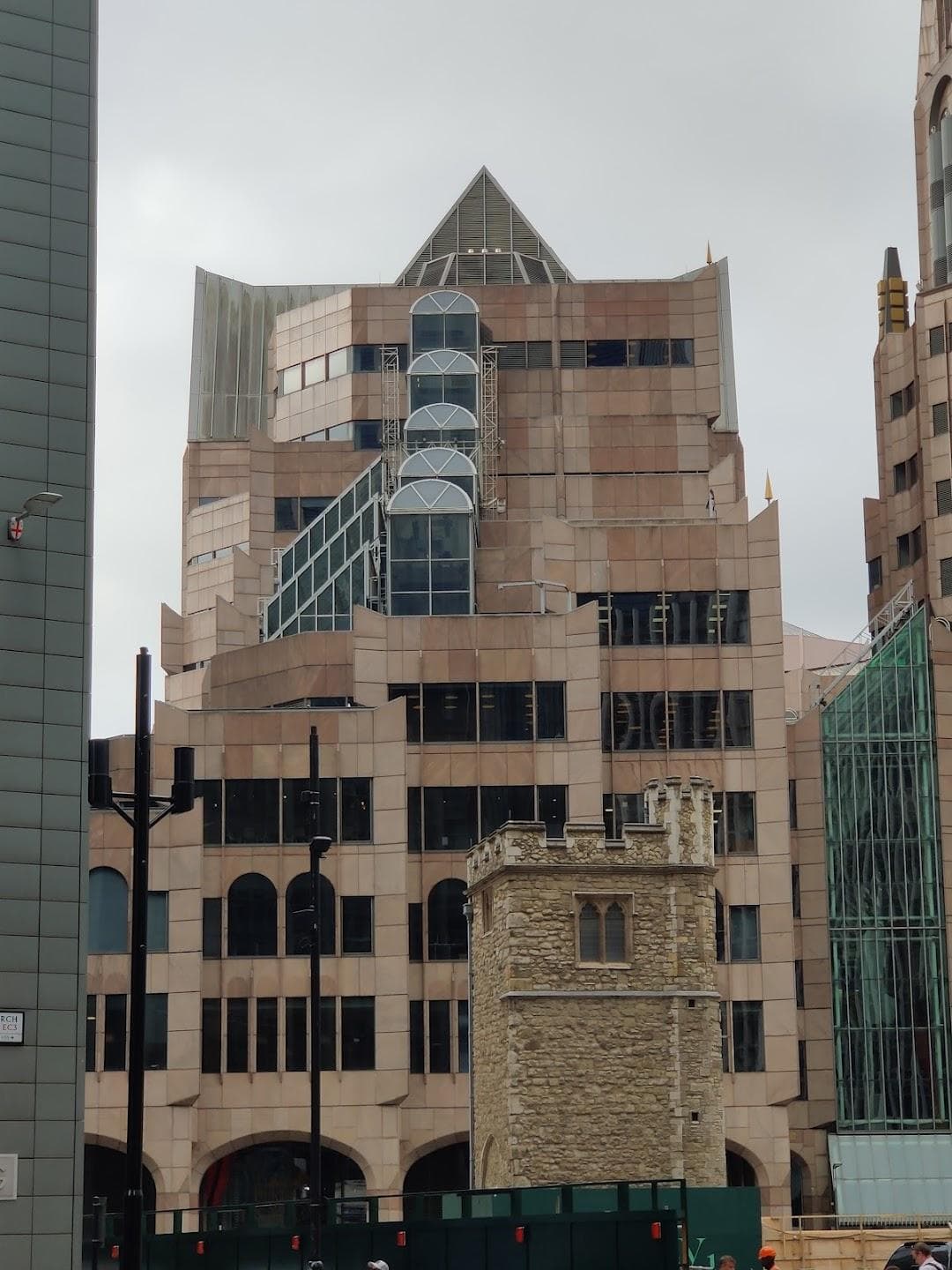 120 Fenchurch St photo 2