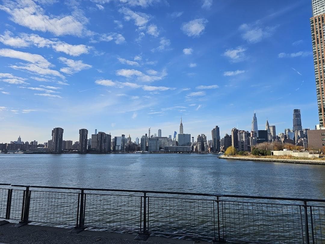 Greenpoint Landing Esplanade photo 4
