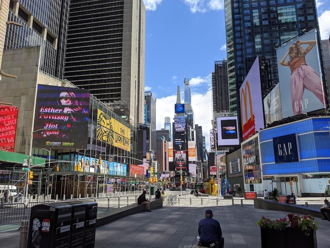 Broadway Pedestrian Mall (42nd-43rd Street) photo 3