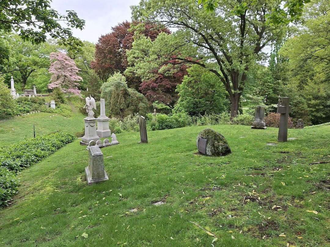 Mount Auburn Cemetery photo 5
