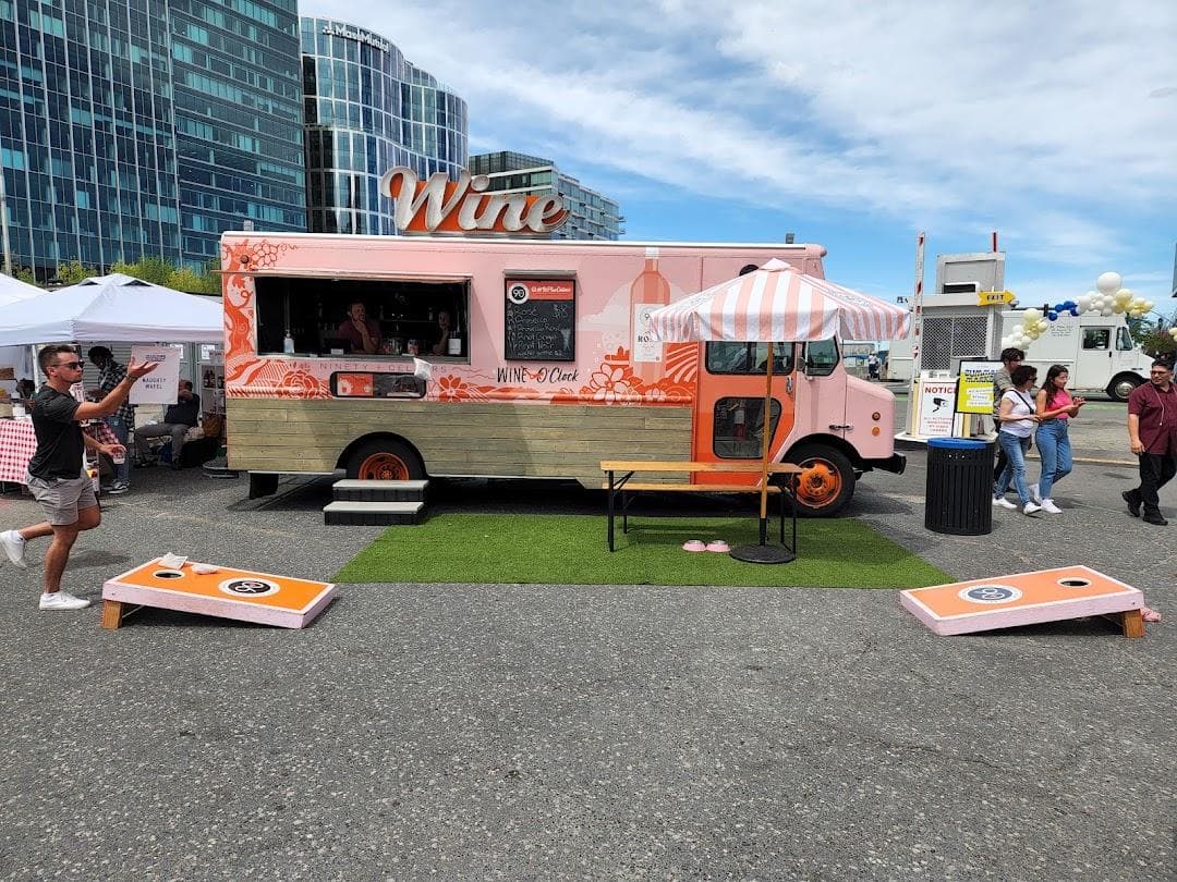 Seaport Summer Market photo 2