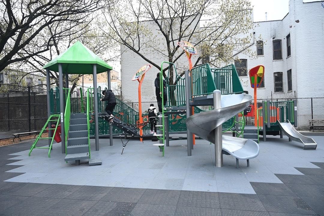 Rainbow Playground photo 4