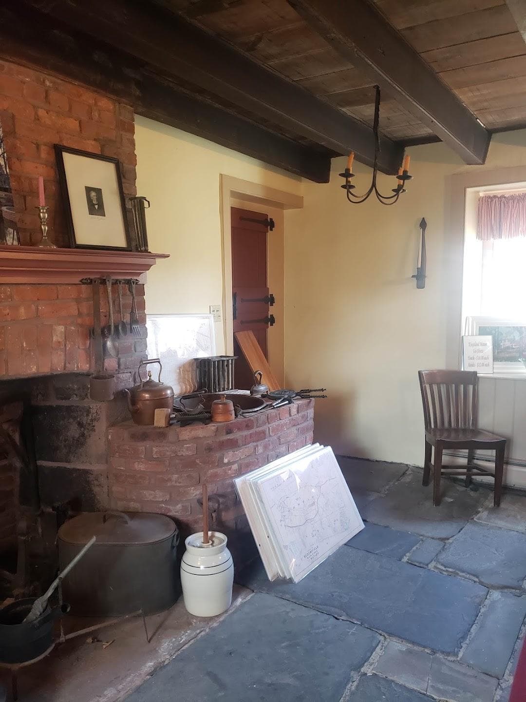 Kingsland Manor photo 6