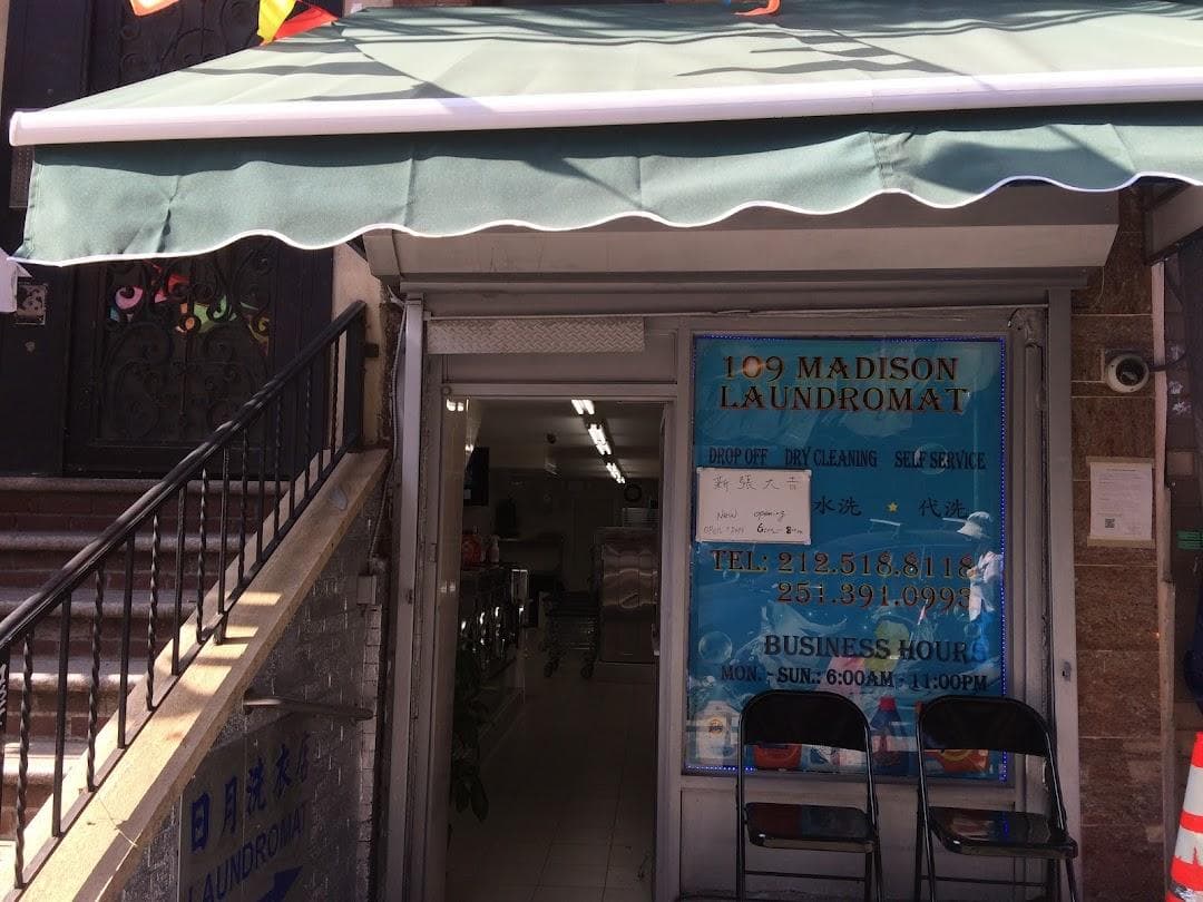 109 MADISON LAUNDROMAT photo 2