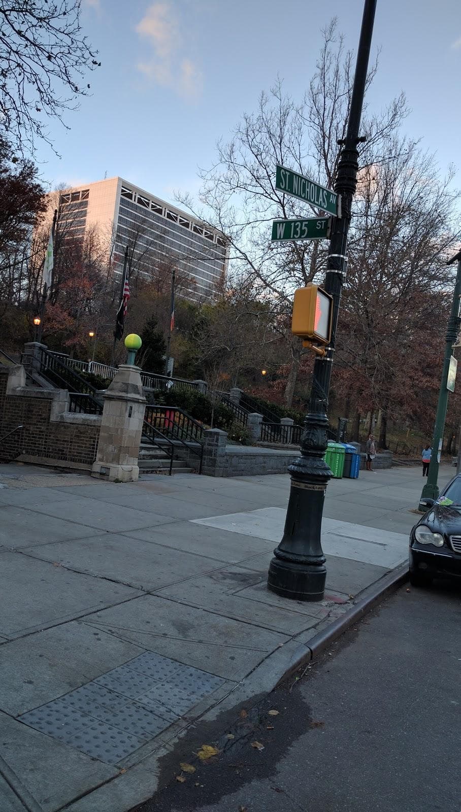 135 St photo 2
