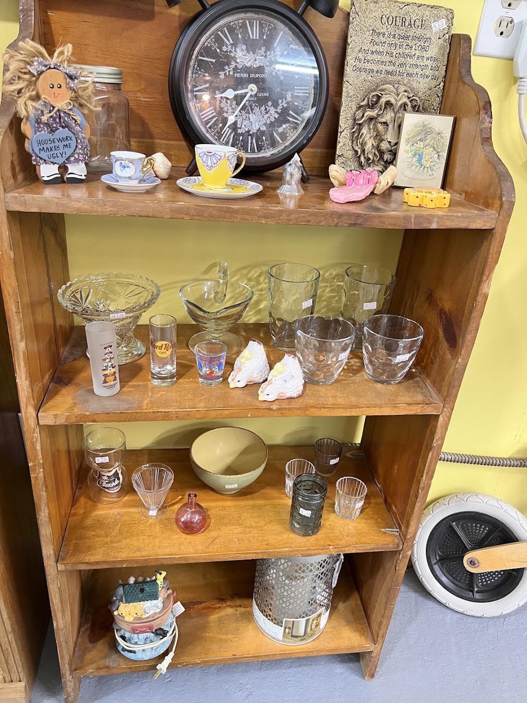 Kyle Flea Market photo 5