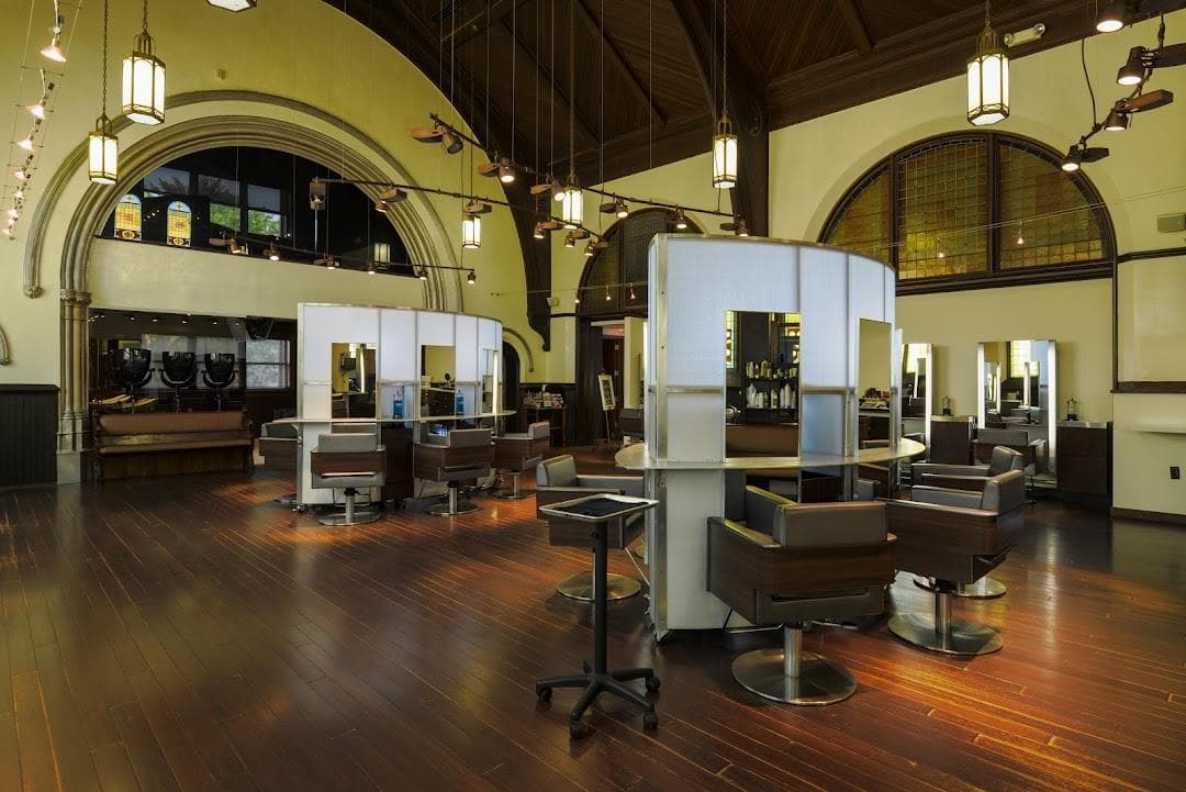 BangZ Salon & Wellness Spa photo 6