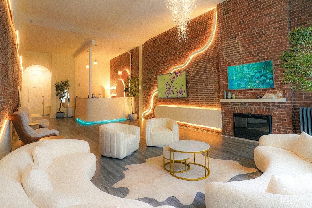 NEST Broadway photo 4