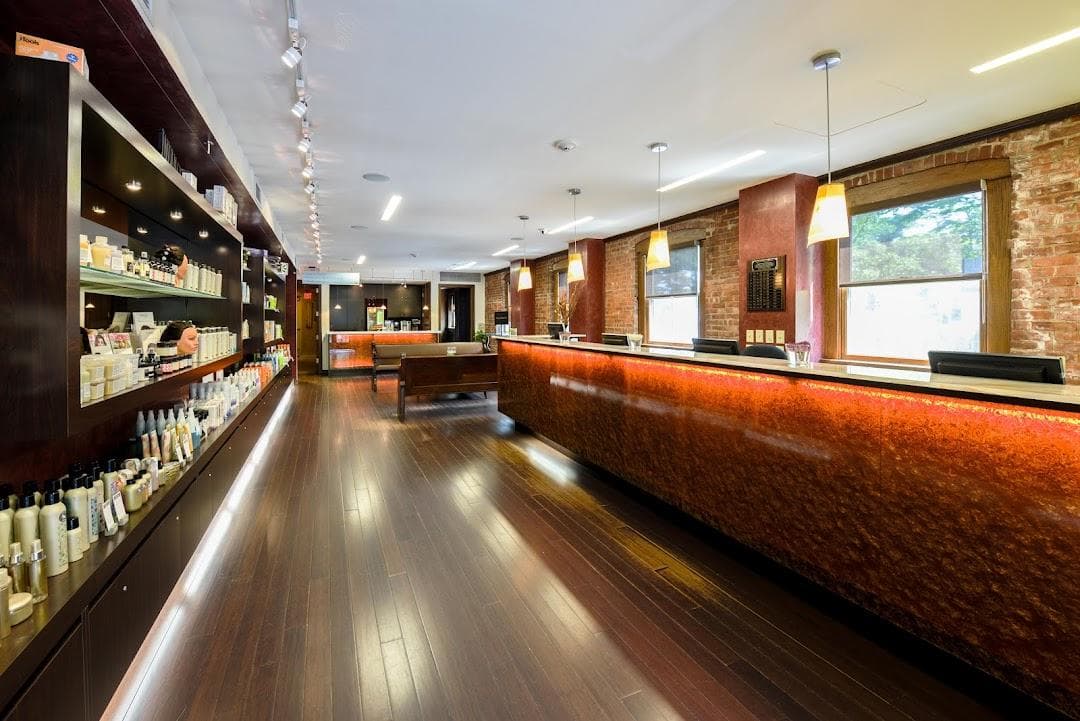 BangZ Salon & Wellness Spa photo 4