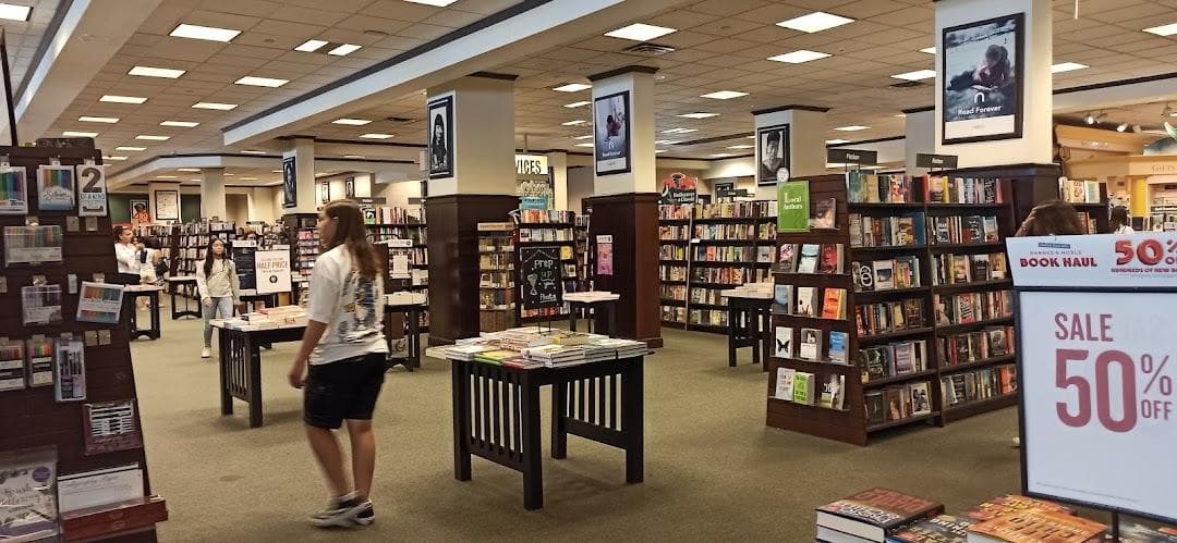 Barnes & Noble photo 2