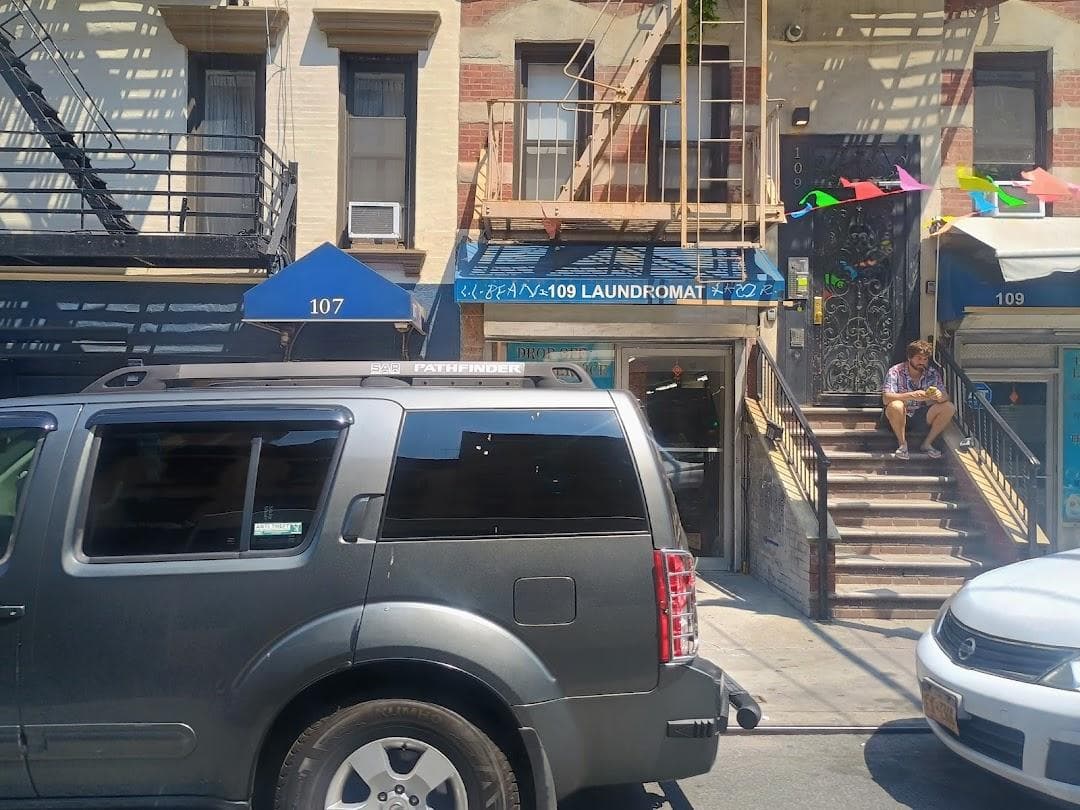 109 MADISON LAUNDROMAT photo 1