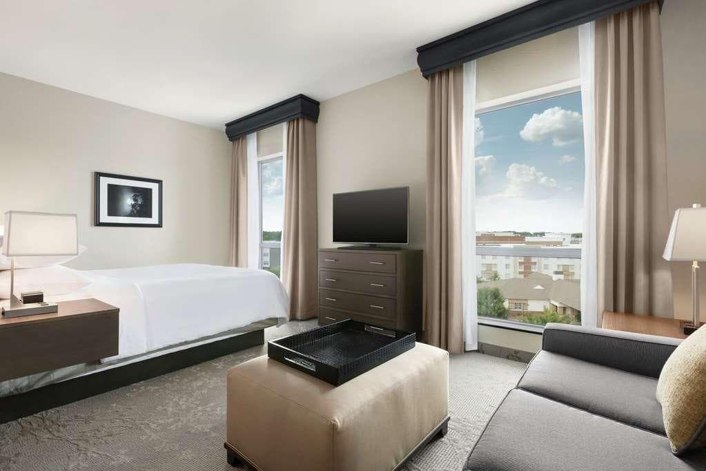 Embassy Suites by Hilton Charlotte Ayrsley photo 6