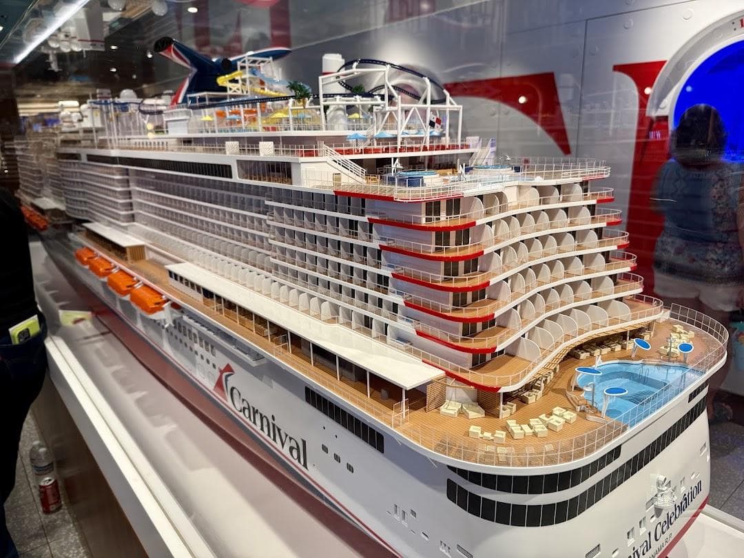 Carnival cruise lines photo 4
