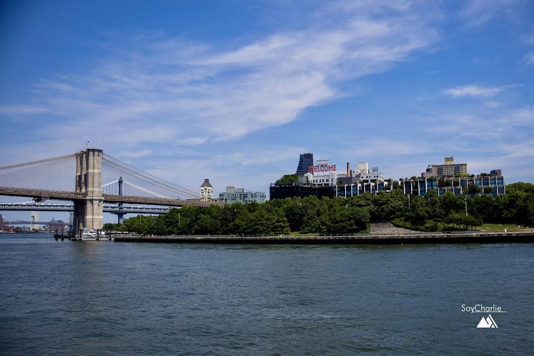 Brooklyn Bridge Pedestrian Walkway photo 6