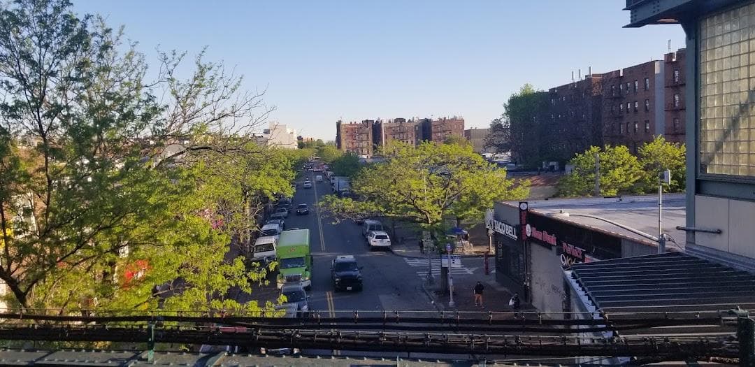 Queens photo 5