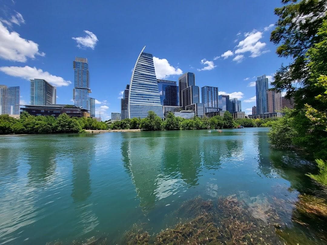 Auditorium Shores at Town Lake Metropolitan Park photo 3