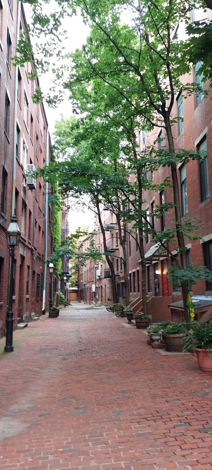 Paul Revere Mall photo 4