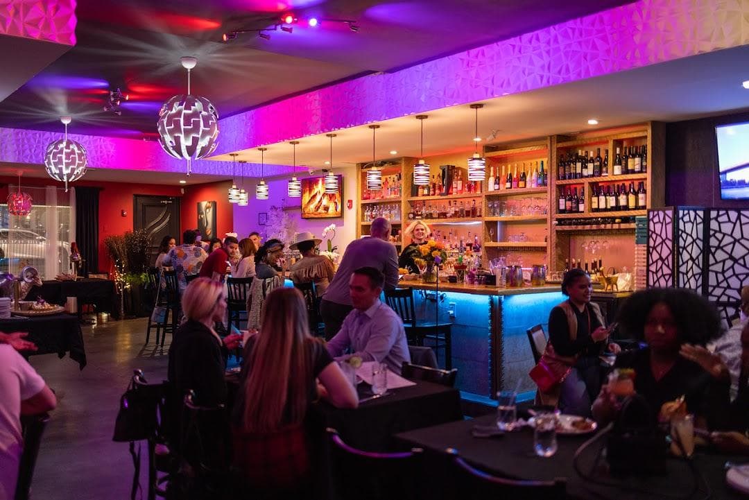 Deluxe Fun Dining photo 1