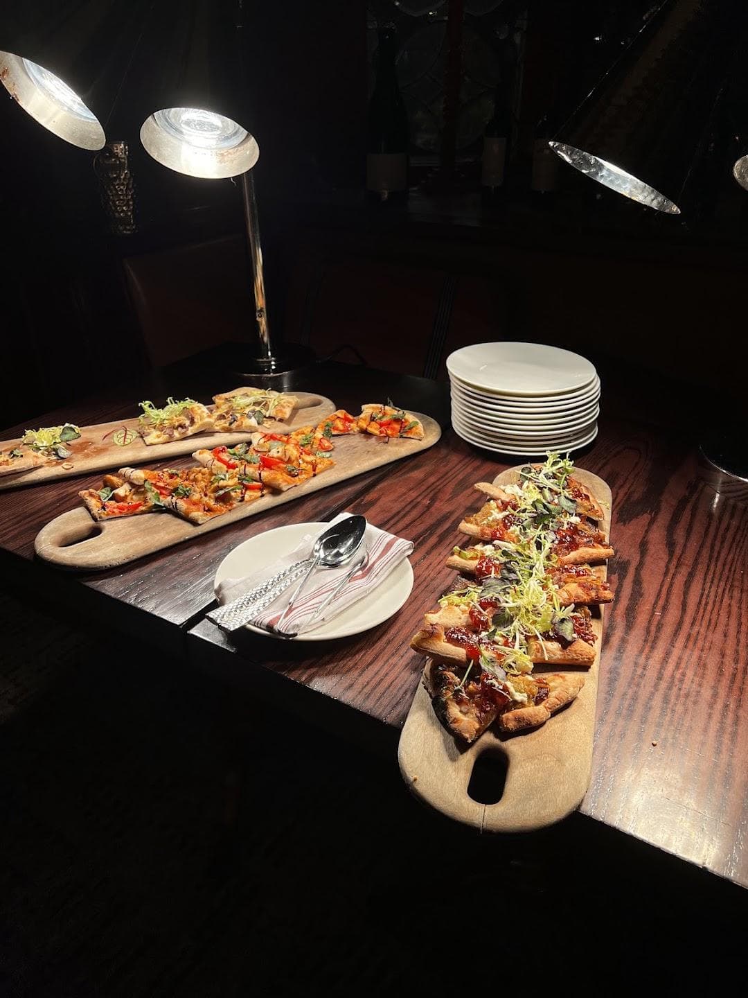 OAK Long Bar + Kitchen photo 3
