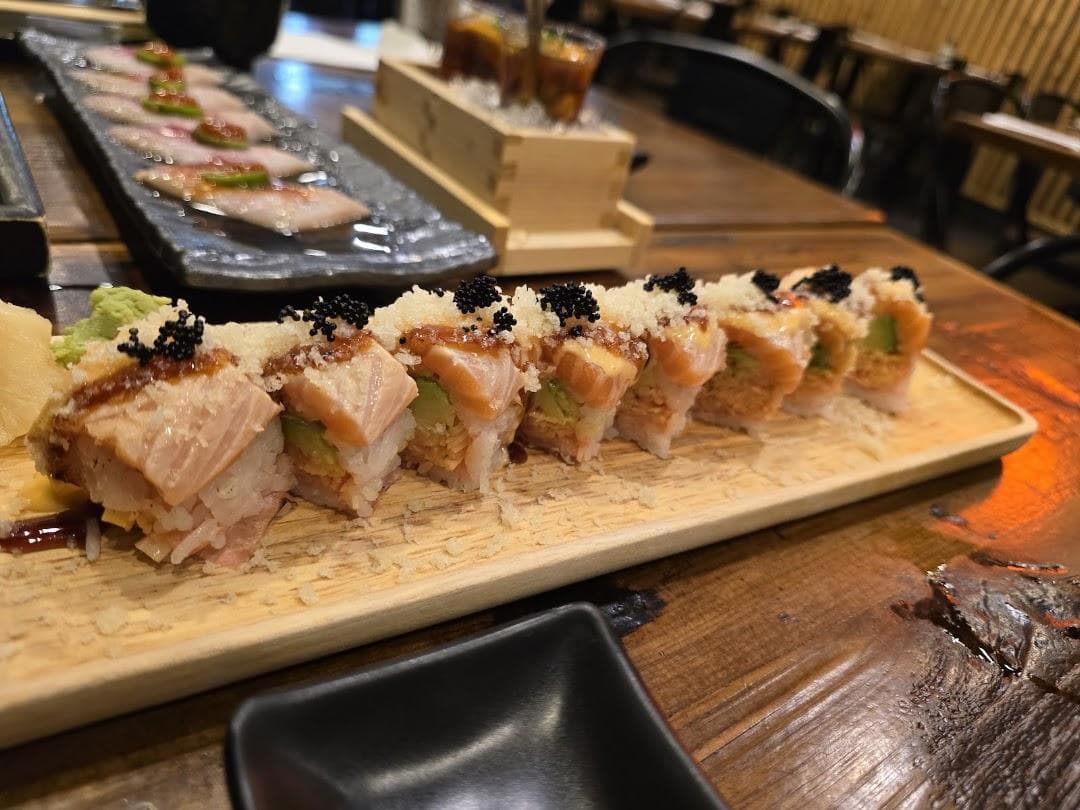 MAGURO Sushi Thai Ramen photo 4