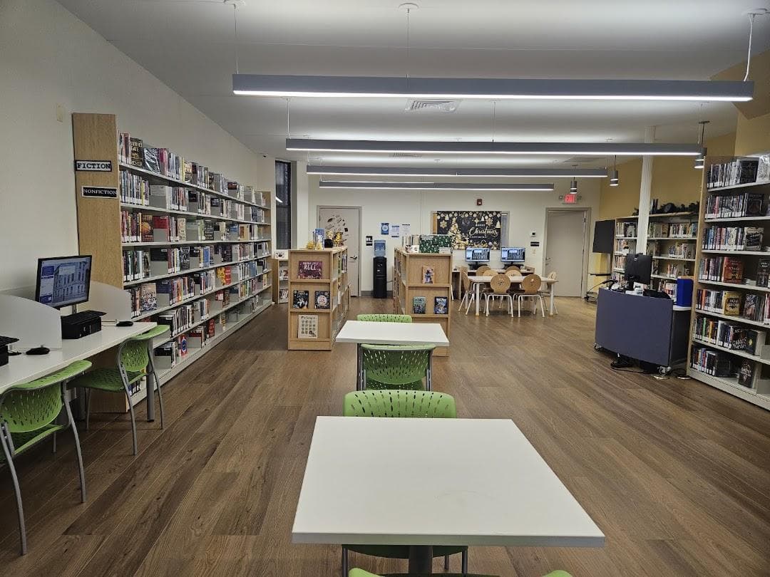 Jersey City Free Public Library: Lafayette Branch photo 4