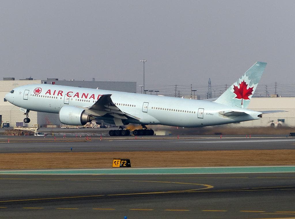 Air Canada photo 6