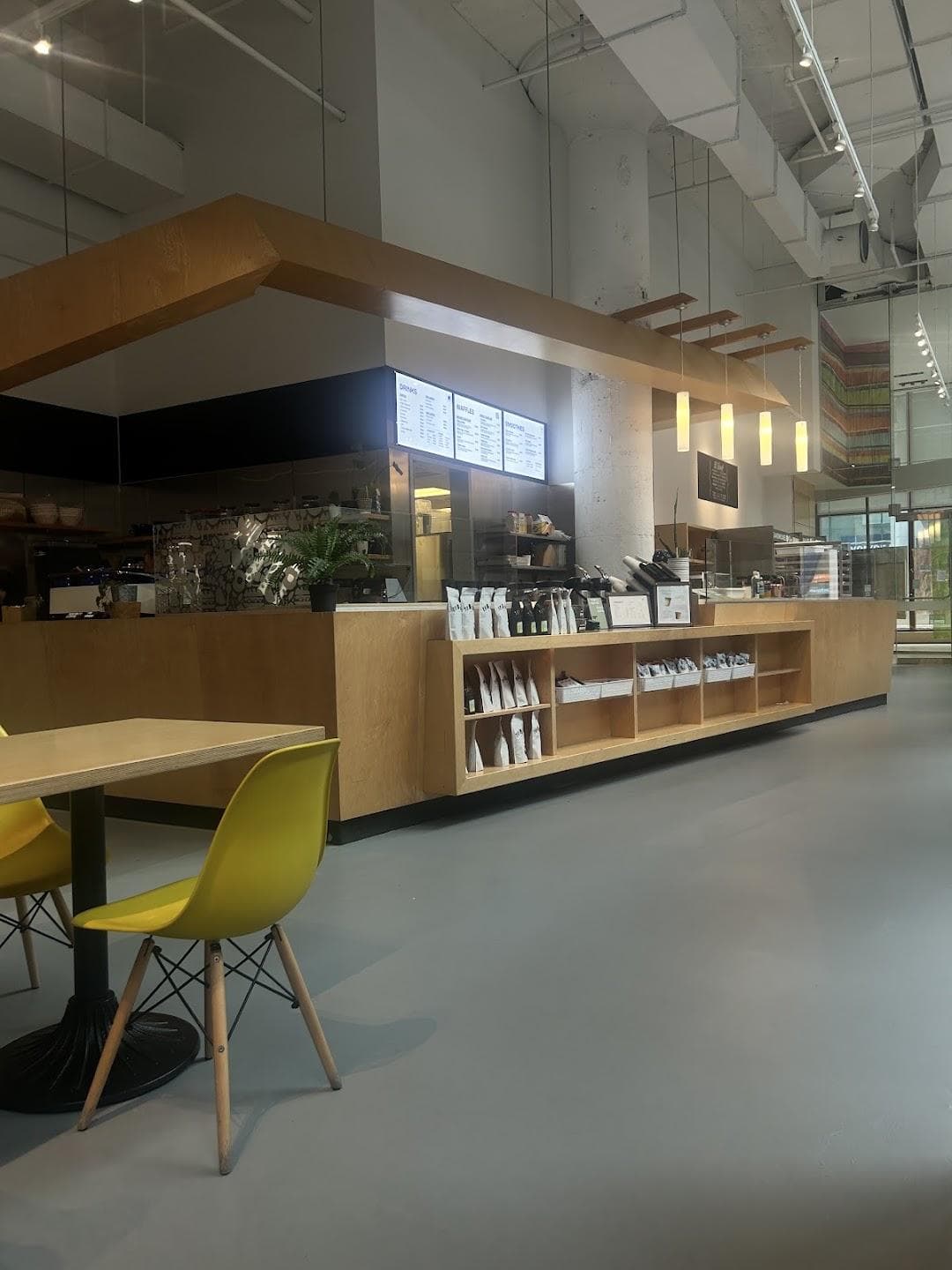 Top Hat Coffee Lounge photo 1