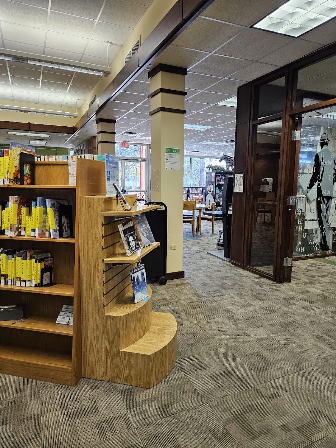 Howson Branch, Austin Public Library photo 5