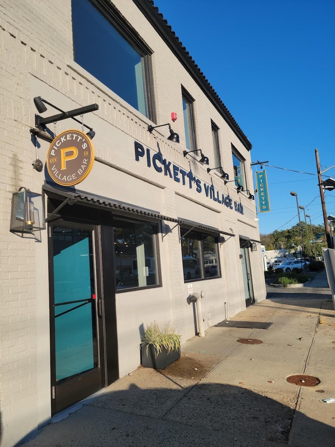Pickett's Village Bar photo 5