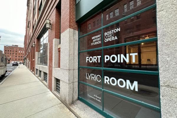 Fort Point Lyric Room photo 4