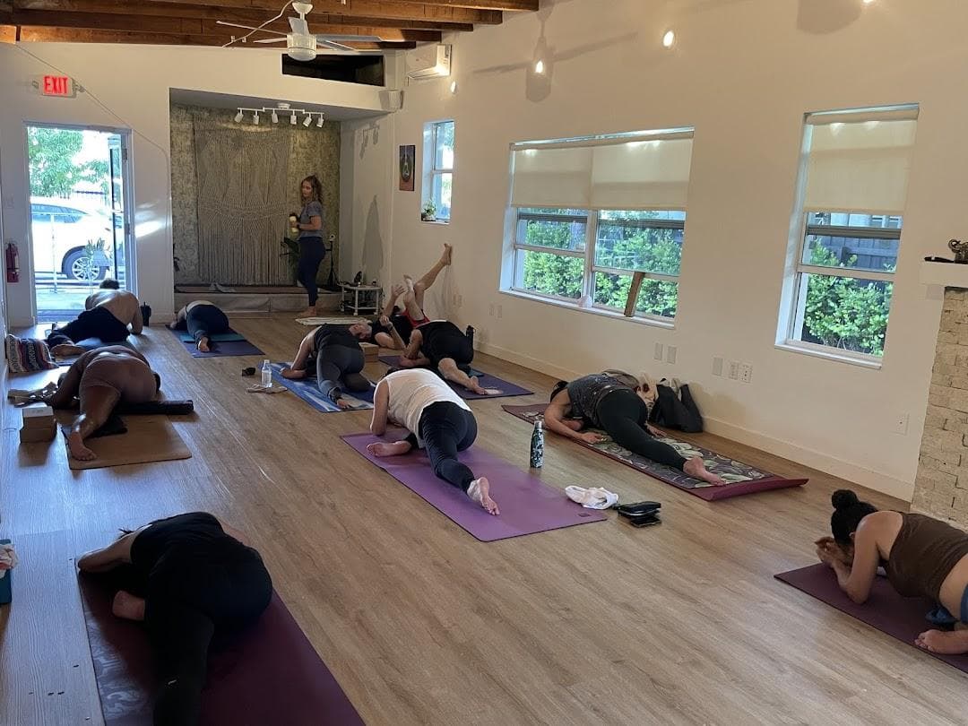 305 Yoga photo 3