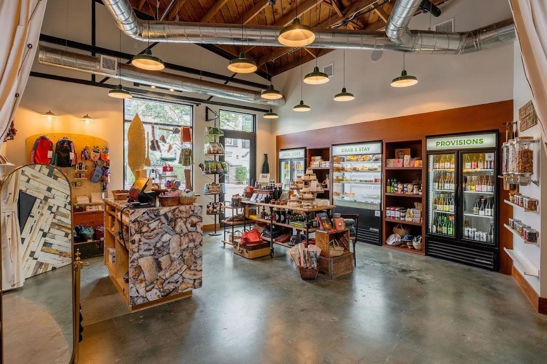Bivouac Adventure Lodge: Cider Bar, Coffee Shop, & General Store photo 6
