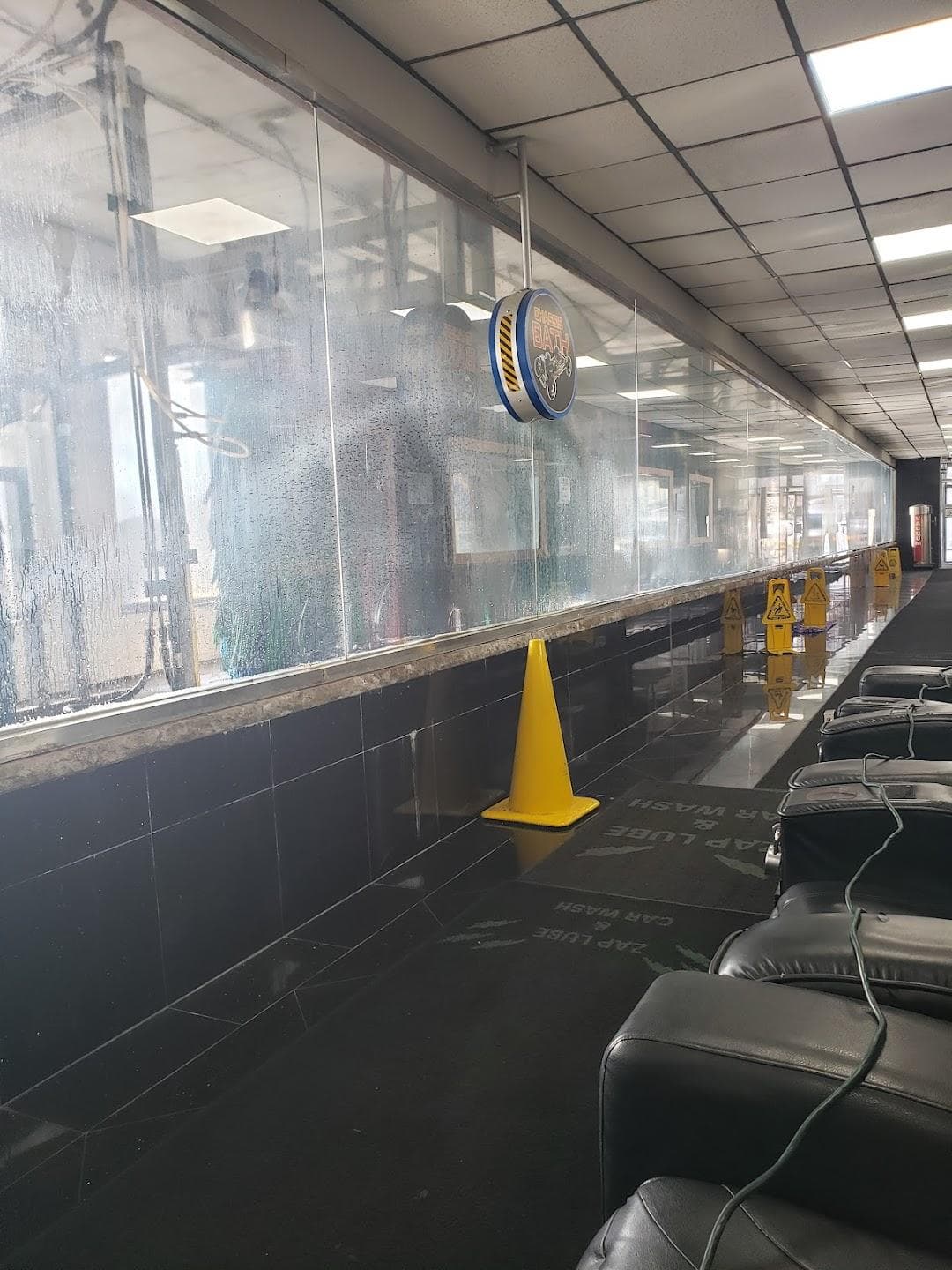 Zap Lube & Hand Car Wash of Newark (Downtown) photo 2